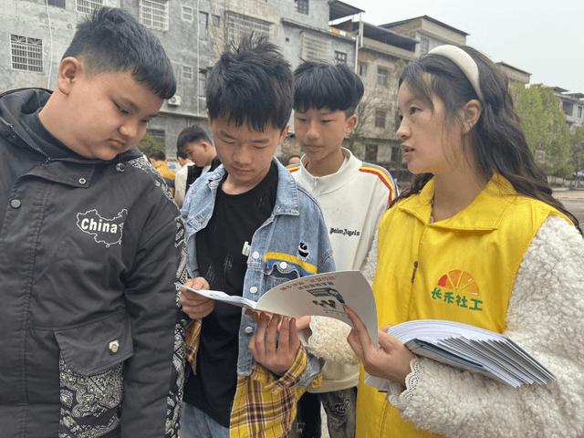 湖南省永州市道县:法治课进校园 为留守儿童撑起“安全伞”